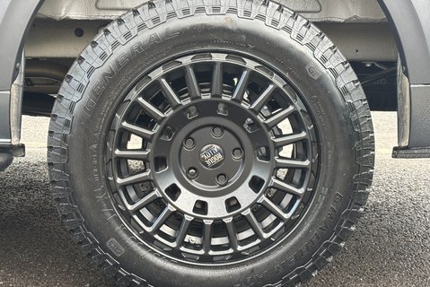 MAN TGE 3.180 4Motion Standard Lr DCIV - DSG Auto - 6 Seats 32