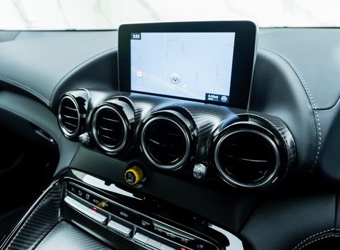 Mercedes-Benz AMG GT R Premium 17