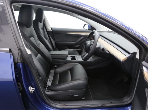Tesla Model 3 Standard Range Plus Auto RWD 4dr 18