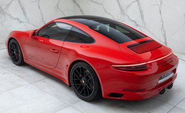 Porsche 911 Carrera 4 GTS (991.2) 12