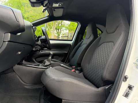 Toyota Aygo X VVT-I EDGE 77
