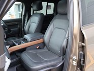 Land Rover Defender 110 D300 X-DYNAMIC HSE 7 SEATER  PRICE MATCH OFFER PREMIUM COLOUR  22