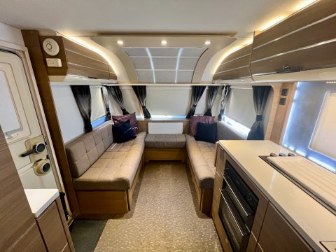 Adria Adora Thames 613 UT 28