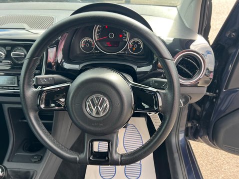 Volkswagen Up 1.0 High up! Euro 5 3dr 19