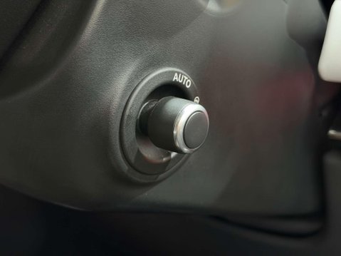 Land Rover Range Rover Sport 4.4 P530 V8 First Edition SUV 5dr Petrol Auto 4WD Euro 6 (s/s) (530 ps) 43