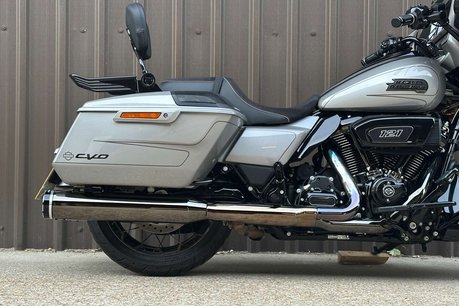 Harley-Davidson Cvo 2.0 CVO Street Glide 1977 23 25