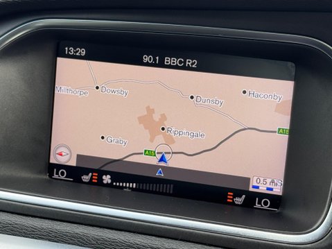 Volvo V40 2.0 D3 Momentum Nav Plus Euro 6 (s/s) 5dr 15
