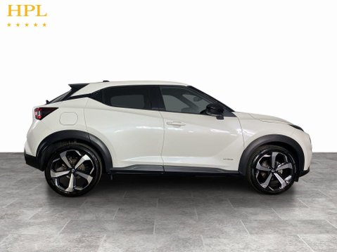 Nissan Juke 1.6 Tekna SUV 5dr Petrol Hybrid Auto Euro 6 (143 ps) Alloys - Air Con - DAB 8