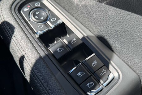 Porsche Macan 3.0 TD V6 S SUV 5dr Diesel PDK 4WD Euro 6 (s/s) (258 ps) 86