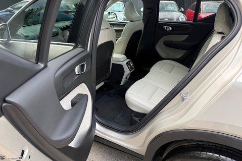 Volvo XC40 T5 INSCRIPTION AWD -XENIUM -360 CAMERA -PAN ROOF -HARMAN KARDON -WINTER PAC 28