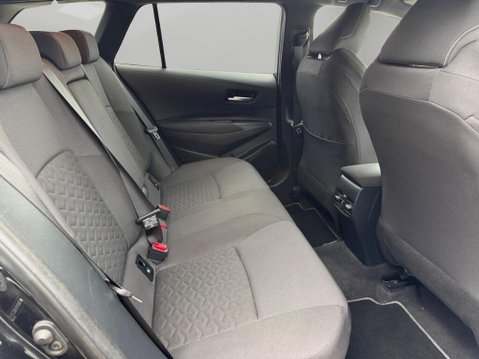 Suzuki Swace 1.8h SZ-T CVT Euro 6 (s/s) 5dr 37
