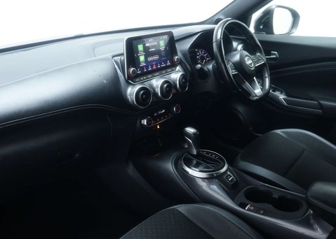 Nissan Juke 1.0 Juke N-Connecta DiG-T Semi-Auto 5dr 42