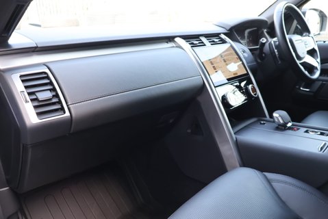 Land Rover Discovery R-DYNAMIC SE MHEV WITH GENUINE REAR SEAT CONVERSION STYLED BY SEEKER  19