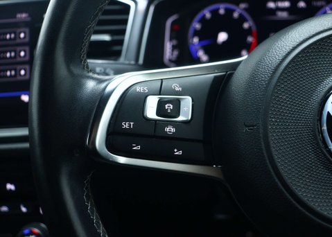 Volkswagen T-Roc 1.5 T-Roc R-Line TSi Evo Semi-Auto 5dr 37