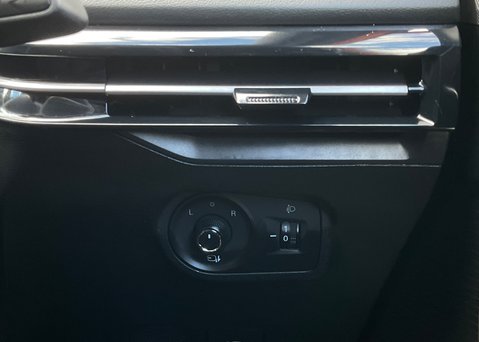 MG MG4 EV 64kWh TROPHY 19