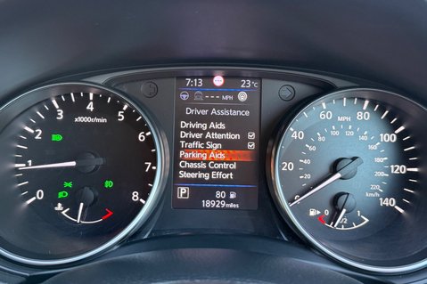 Nissan Qashqai DIG-T TEKNA PLUS DCT - ONE OWNER - DETATCHABLE TOWBAR -LOW MILEAGE  56