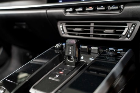 Porsche 911 TURBO S PDK. SPORTS CHRONO. HEATED & VENTILATED SEATS. PCCBS. SPORT EXHAUST 23