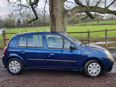 Renault Clio EXPRESSION 16V 3