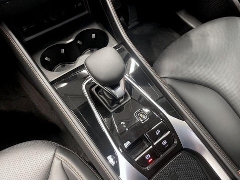 MG HS 1.5 T-GDI 24.7kWh Trophy SUV 5dr Petrol Plug-in Hybrid Auto Euro 6 (s/s) (2 17