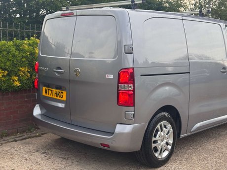Vauxhall Vivaro 1.5 Vivaro 2700 Sportive S/S 11