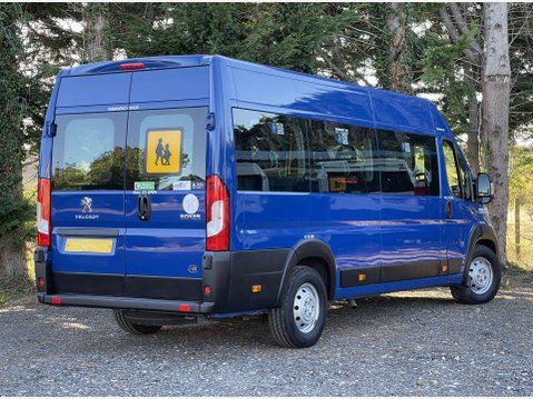 Peugeot Boxer 2.2 17-seat Minibus Lite, Non-D1 with Telescopic Ramps. 5dr Diesel Manual L 11