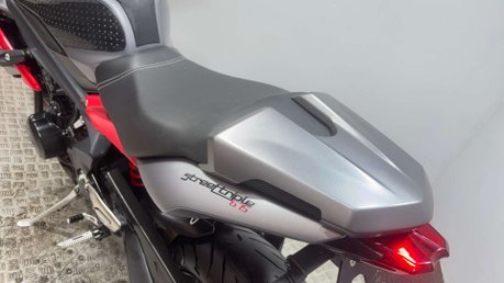 Triumph Street Triple R 2014 ONLY 15K NEW MOT ARROW EXHAUST VERY CLEAN NAKED 26