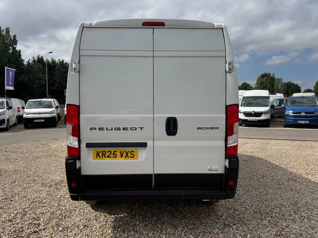 Peugeot Boxer LWB L3H2 Medium Roof Professional Sensors Air Con Cruise EURO 6 7