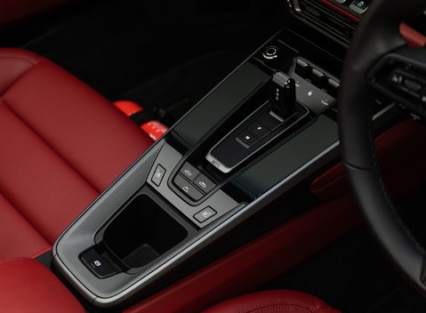 Porsche 911 Carrera 4S Cabriolet (992) 19