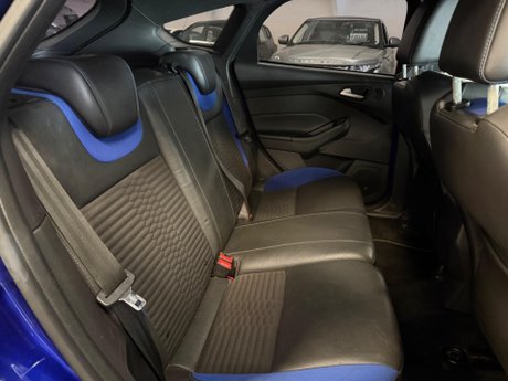 Ford Focus 2.0T EcoBoost ST-2 Euro 5 (s/s) 5dr 13