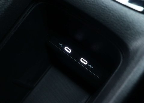 Volkswagen ID.3 Pro 58kWh Hatchback 5dr Electric Auto (204 ps) 38