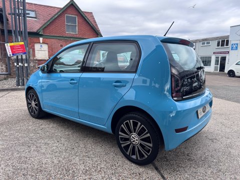 Volkswagen Up HIGH UP BLUEMOTION TECHNOLOGY 7