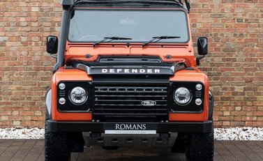 Land Rover Defender 90 Adventure 4