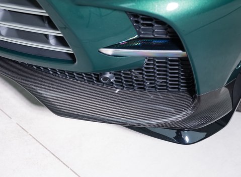 Aston Martin DBX 707 30