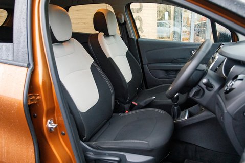Renault Captur ICONIC TCE 31