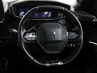 Peugeot 2008 GT PREMIUM 46