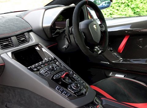 Lamborghini Aventador SV 30