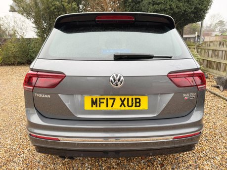 Volkswagen Tiguan 2.0 TDI BlueMotion Tech R-Line DSG 4Motion Euro 6 (s/s) 5dr 10
