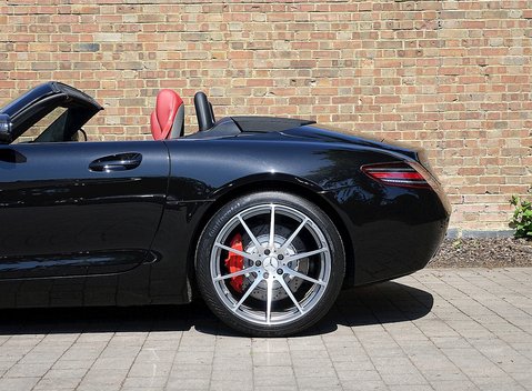 Mercedes-Benz SLS AMG Roadster 16