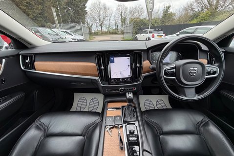 Volvo V90 D5 POWERPULSE INSCRIPTION PRO AWD -PAN ROOF - £6320 OPTIONAL EXTRAS  14