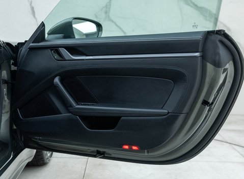 Porsche 911 Carrera 4S (992) 26
