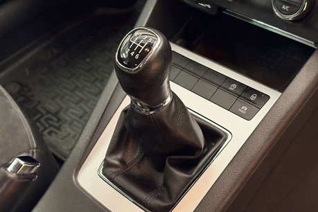 Skoda Octavia 1.4 TSI SE L Hatchback 5dr Petrol Manual Euro 6 (s/s) (150 ps) 37