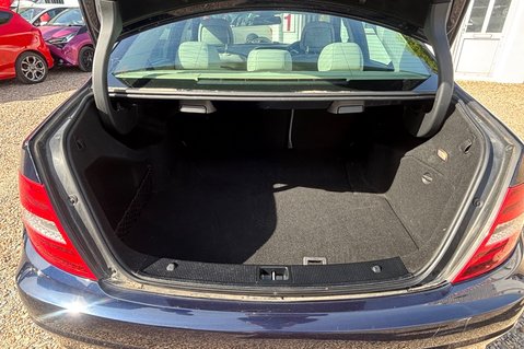Mercedes-Benz C Class C180 BLUEEFFICIENCY EXECUTIVE SE AUTOMATIC 10 SERVICES  14