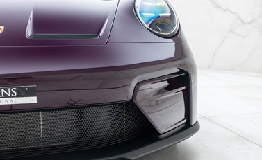 Porsche 911 GT3 TOURING (992.2) 40