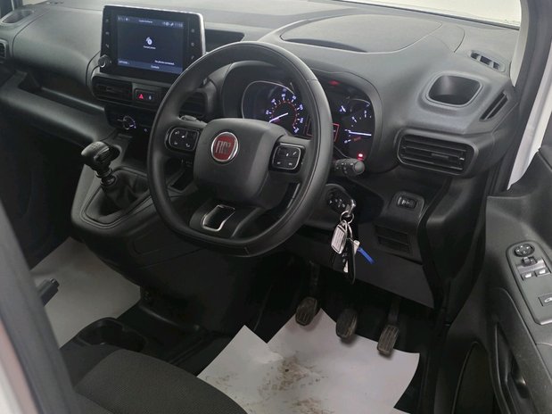 Fiat Doblo DOBLO L1 DIESEL 1.5 Blue HDi 650kg 100 Van 16