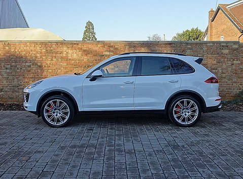 Porsche Cayenne Turbo 5