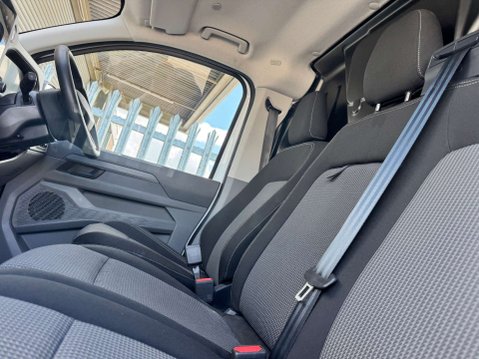 Volkswagen Transporter 2.0 TDI T30 Commerce Plus Panel Van 5dr Diesel Auto FWD SWB Euro 6 (s/s) (1 34