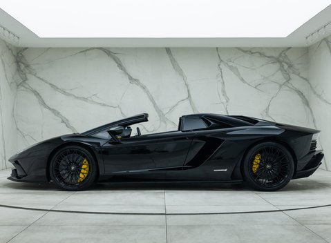 Lamborghini Aventador S LP 740-4 ROADSTER 7