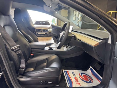 Tesla Model 3 Model 3 Long Range AWD 4WD 4dr 35