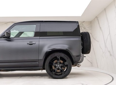 Land Rover Defender V8 CARPATHIAN EDITION 24