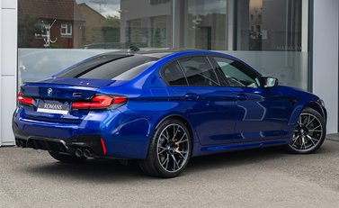 BMW M5 COMPETITION 4